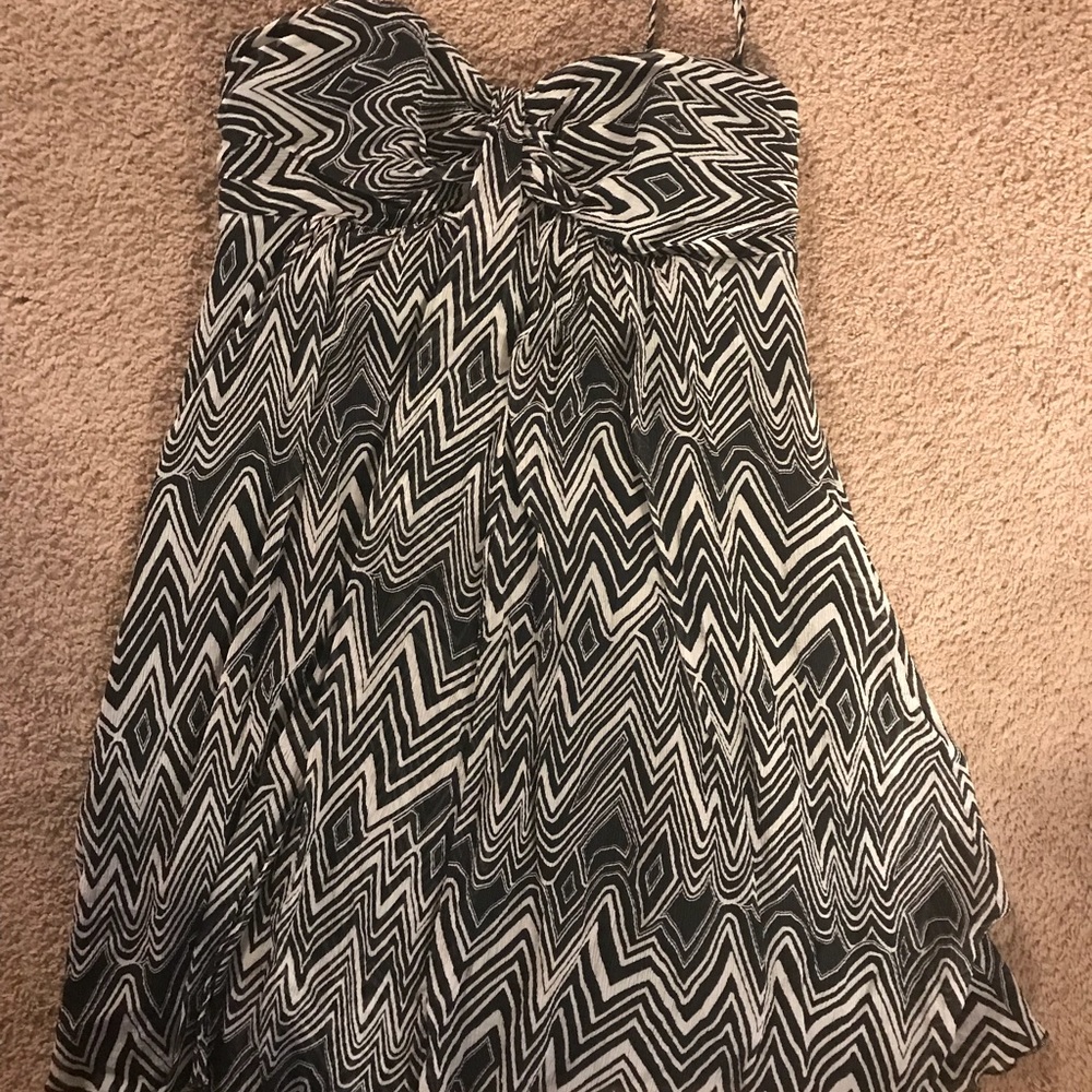 Express black and white dress